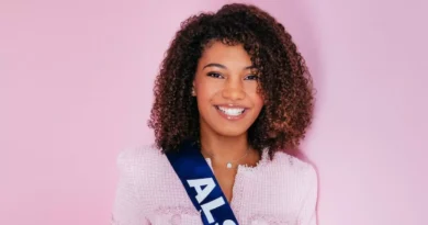 Miss France 2026 (portrait) qui est la souriante Julie Decroix, élue Miss Alsace